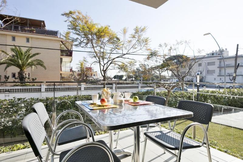 Apartamentos Castellmar Castelldefels Kültér fotó