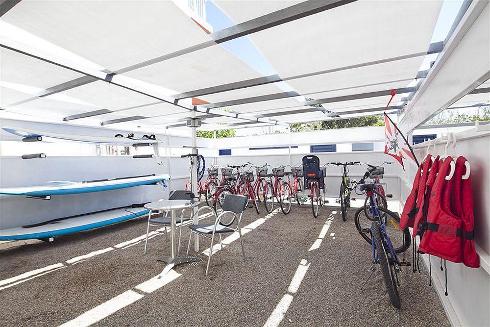 Apartamentos Castellmar Castelldefels Kültér fotó