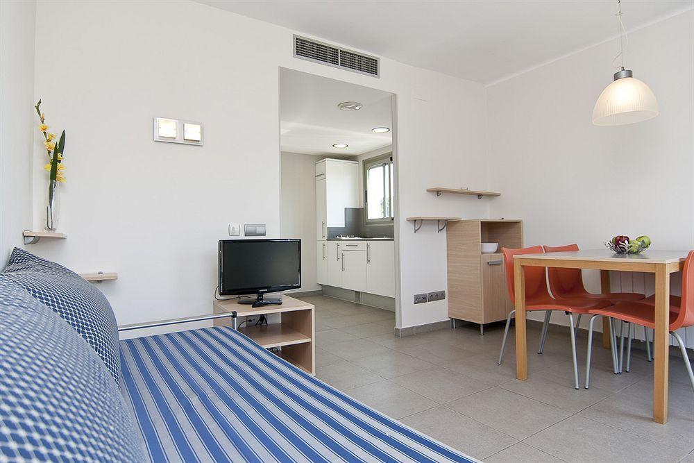 Apartamentos Castellmar Castelldefels Kültér fotó
