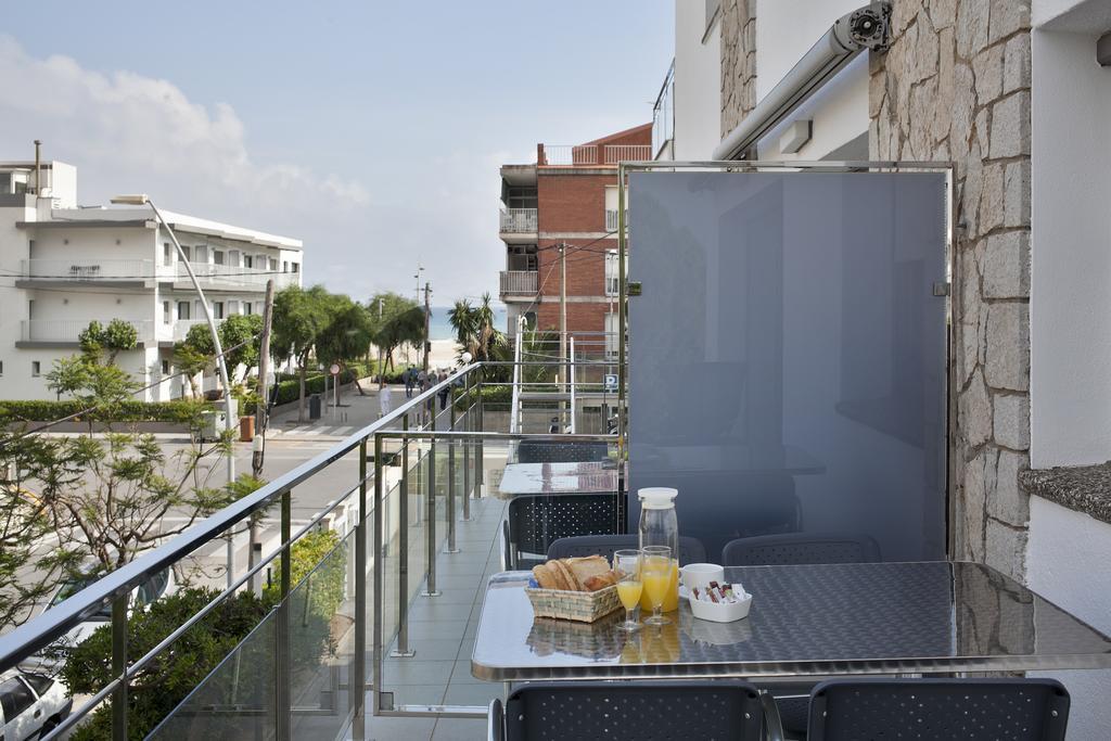 Apartamentos Castellmar Castelldefels Kültér fotó